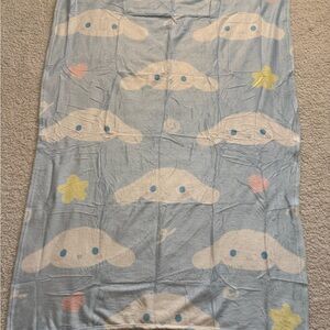 Cinnamon Roll Light Blue Character Blanket Hello Kitty smaller soft throw